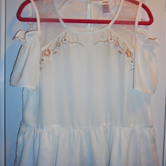 Blouse Floral Embroidery Cream Lace Trimmed Top - Picture 11 of 11